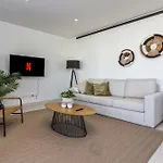 Vivi Homes - Deco Pool, Garden, Terrace &