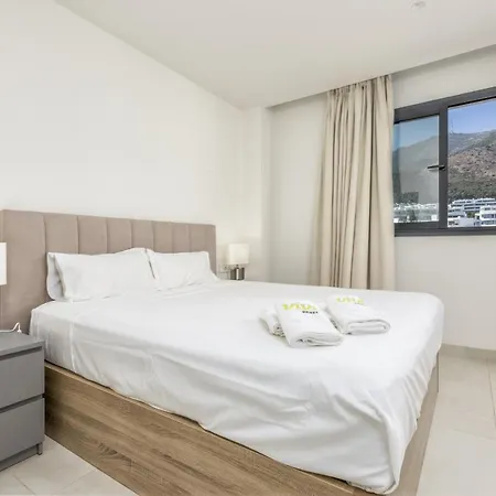 Vivi Homes - Deco Pool, Garden, Terrace & 아파트 푸엔히롤라