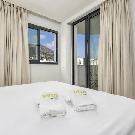 Vivi Homes - Deco Pool, Garden, Terrace & 아파트