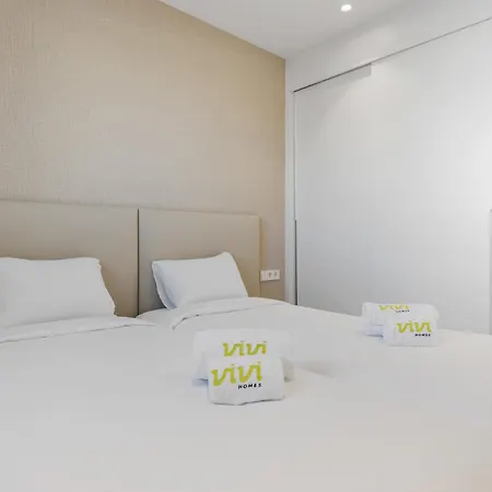 Vivi Homes - Deco Pool, Garden, Terrace & 아파트 푸엔히롤라