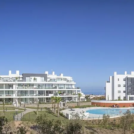 Vivi Homes - Deco Pool, Garden, Terrace & 아파트