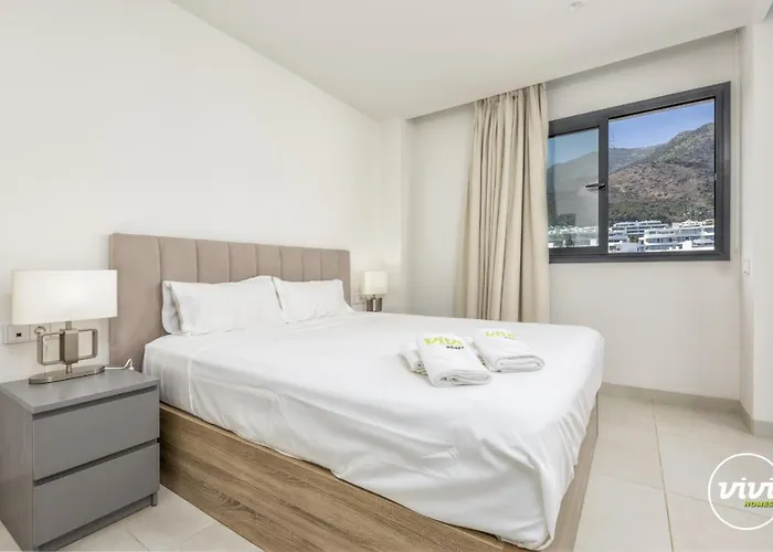 Vivi Homes - Deco Pool, Garden, Terrace & Appartement Fuengirola