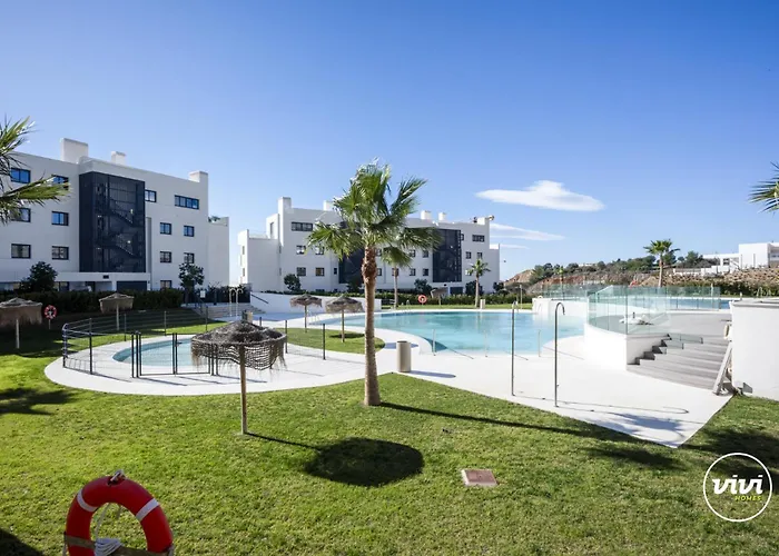 Vivi Homes - Deco Pool, Garden, Terrace & Appartement *