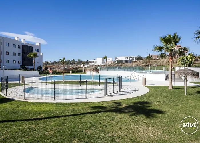Vivi Homes - Deco Pool, Garden, Terrace & Appartement Fuengirola