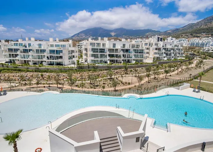 Vivi Homes - Deco Pool, Garden, Terrace & * Fuengirola