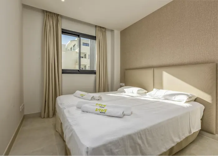 Vivi Homes - Deco Pool, Garden, Terrace & Appartement *