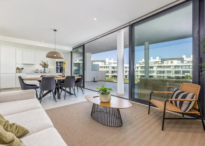 Vivi Homes - Deco Pool, Garden, Terrace & * Fuengirola